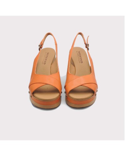 Sandalias de tacón de piel en color naranja