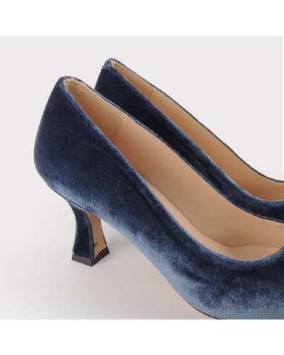 zapato estilo salón en terciopelo azul