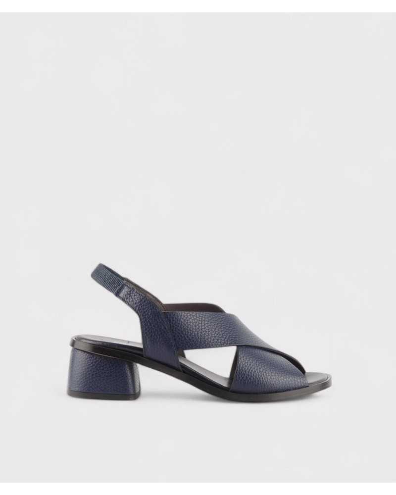 Sandalia azul marino Plumers, con plantilla de gel y calce rápido
