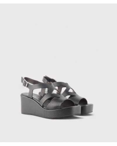 Sandalia plumers negra sin costuras de Plumers