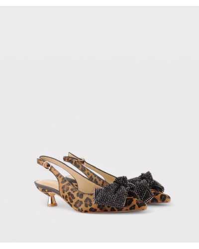 Slingback Alma en Pena estampado leopardo con lazo frontal