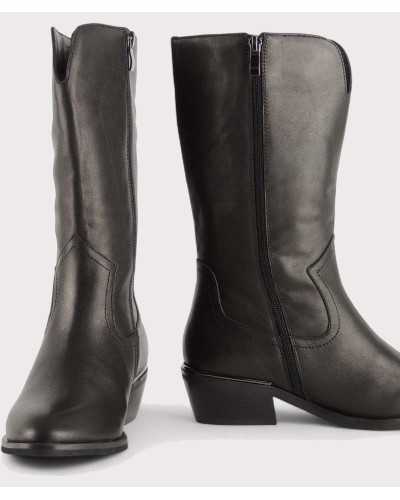 Bota cowboy negra Alma en Pena detalle cremallera lateral