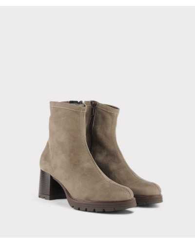 Botines taupe con tacón medio y cremallera interior