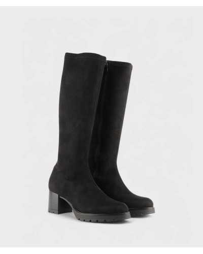 Botas Margot negras vista frontal y lateral con tacón medio