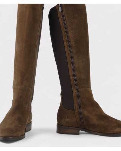 Bota plana Viguera marrón con cremallera lateral y licra