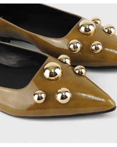 JONI bailarinas ADEMUX detalle dorado primer plano textura charol