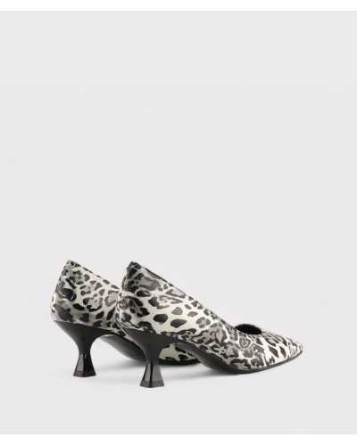 JONI salón mujer leopardo blanco detalle tacón fino medio