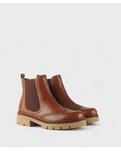 botines Joni cuero, vista en pareja, piel marrón con elásticos laterales cómodos