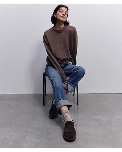 mocasines fitflop marrón chocolate, textura de ante y suela ligera