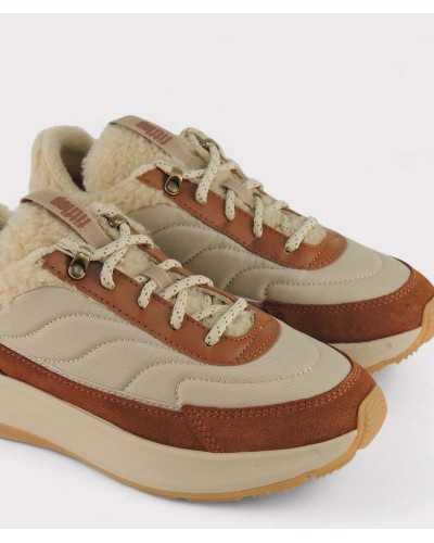 fitflop camel crema, detalle de textura en nylon y serraje