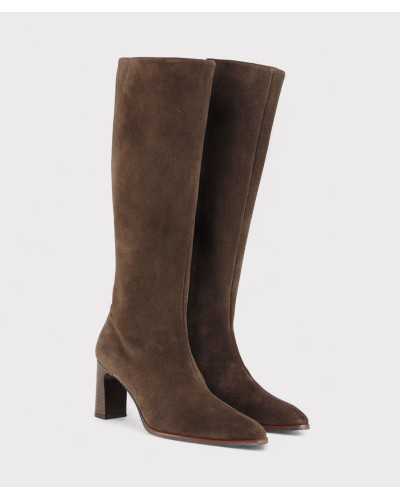 bota Joni moka, vista frontal, diseño alto y puntera fina