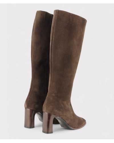 bota Joni moka, vista trasera, tacón medio estable