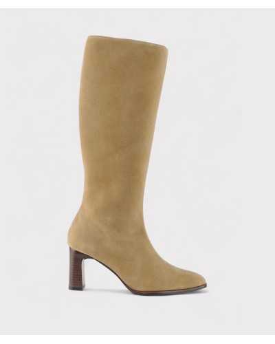 bota Joni sigaro, vista lateral en ante beige subido