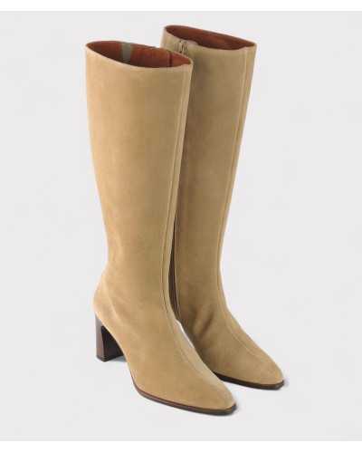 bota Joni sigaro, vista superior con interior en piel color cuero