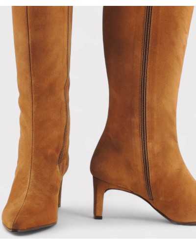 bota JONI serraje camel, detalle cremallera lateral