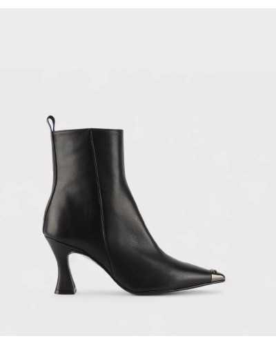 botines Ezzio napa negra conjunto, diseño elegante y atemporal