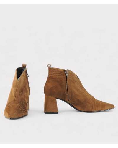 Botines Dibia color tabaco vista lateral y frontal
