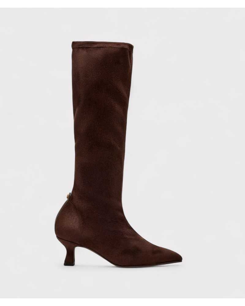 Bota elástica Pedro Miralles Yantai en marrón moka, vista lateral