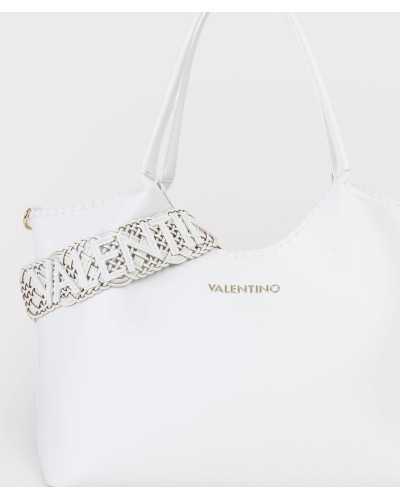 Detalle logo dorado Valentino Bags en bolso shopper blanco Aleksandra herrajes dorados