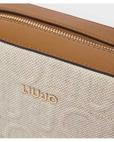 Detalle estampado en relieve logo Liu Jo sobre lino beige