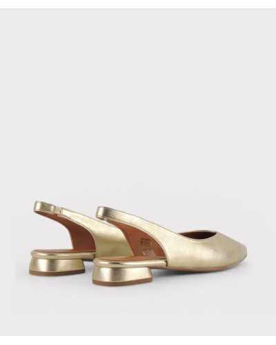 Zapato slingback Divina Martina Sonia dorado elástico talón tacón bajo vista trasera