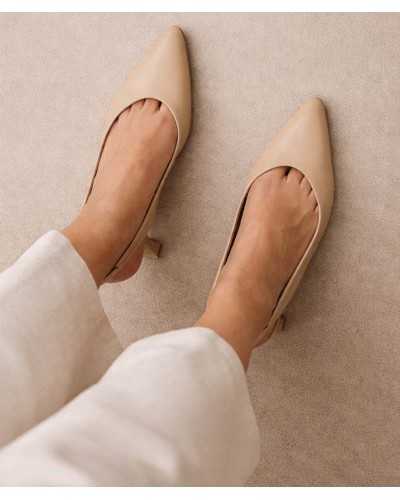 Zapato slingback Divina Martina Marina vista superior plantilla piel nude punta fina puesto