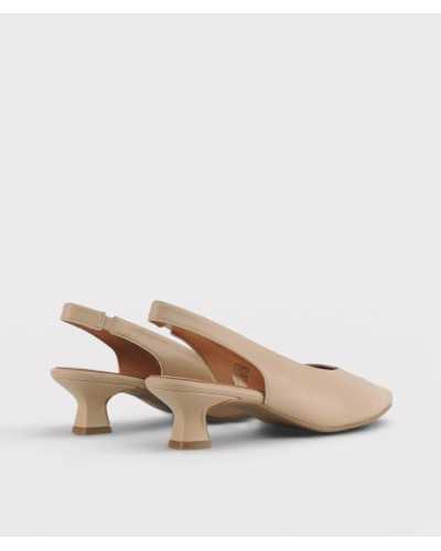 Zapato slingback Divina Martina Marina nude tacón carrete elástico talón vista trasera