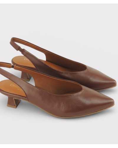 Zapato slingback Divina Martina Marina piel marrón tacón carrete tres cuartos par