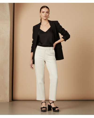 sandalia tacón Ezzio negra lazo look pantalón crudo blazer negro