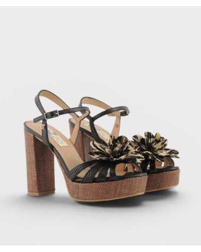 sandalia tacón Ezzio negra flor animal print plataforma esterilla marrón frontal