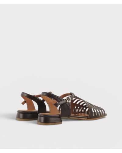 sandalia Divina Martina piel calada marrón slingback hebilla vista trasera