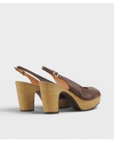 sandalia La Valeta Weekend Pedro Miralles marrón slingback plataforma madera trasera