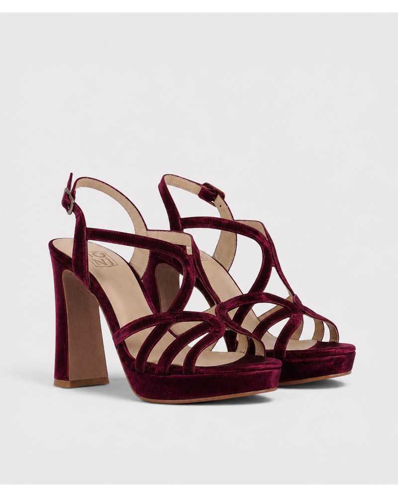 Sandalia Velvet personalizable terciopelo burdeos— tacón bloque 11,5 cm — Boston Toledo Sandalia Velvet personalizable terciopelo burdeos— tacón bloque 11,5 cm — Boston Toledo