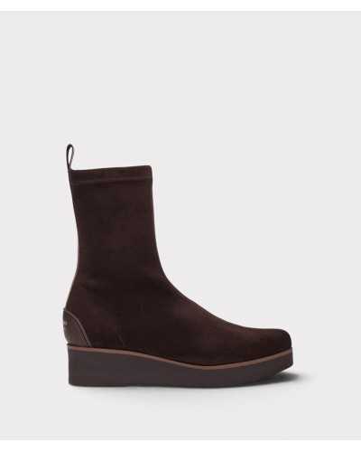 Botín calcetín Burano de Weekend by Pedro Miralles en marrón chocolate, vista lateral con cuña y vivo caramelo