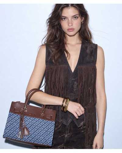 Bolso satchel Liu Jo de denim azul puesto en modelo