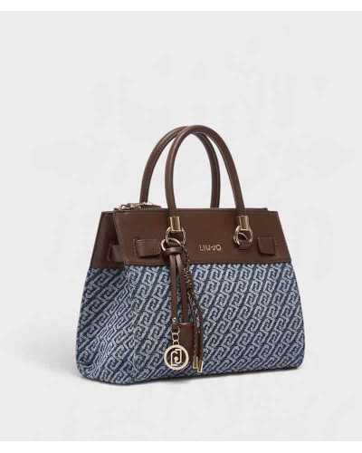 Bolso satchel Liu Jo de denim azul en vista de tres cuartos con colgante trenzado