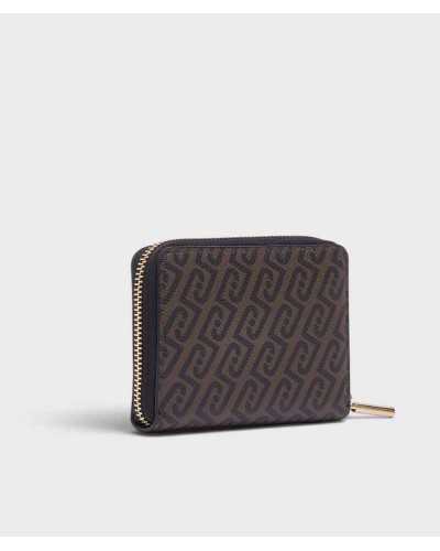 Trasera de la cartera Liu Jo marrón oscuro, con el monograma negro por toda la pieza