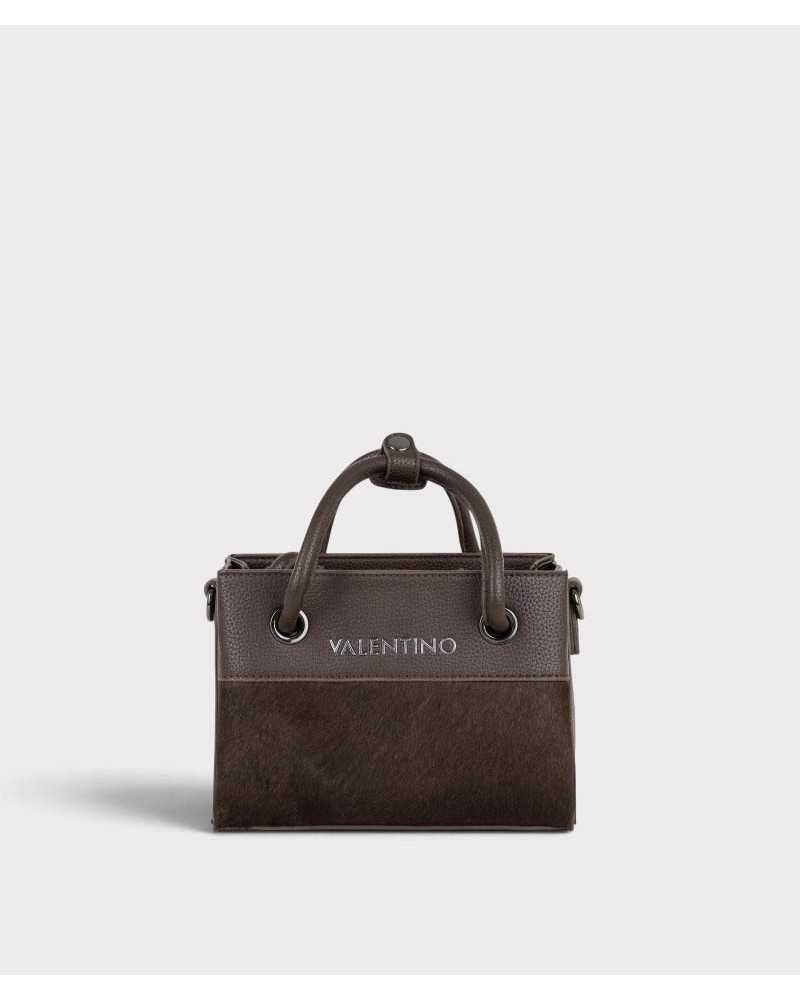 Bolso de mano Alexia Winter de Valentino Bags marrón chocolate con panel de pelo corto y logo plateado Bolso de mano Alexia Winter de Valentino Bags marrón chocolate con panel de pelo corto y logo plateado